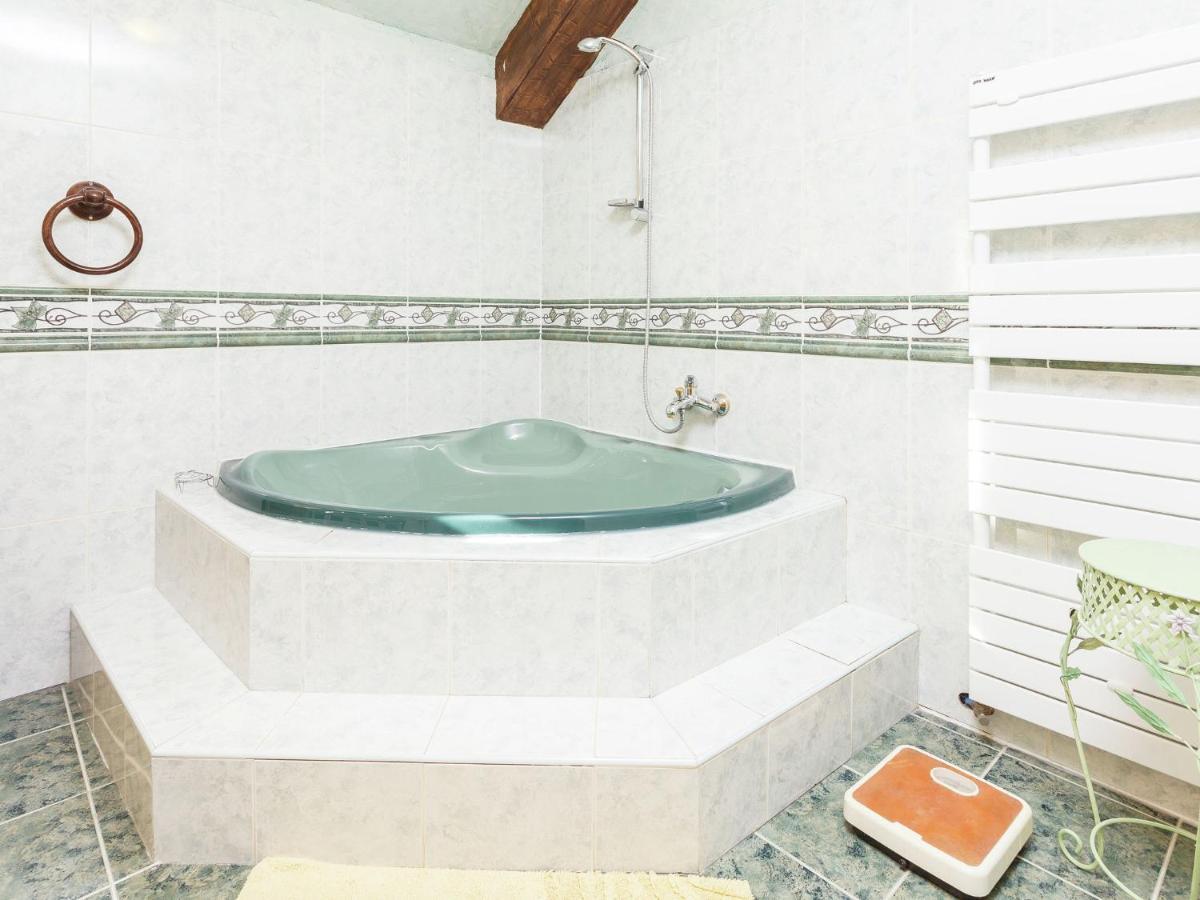 Charming Holiday Home With Pool Lavercantière Zewnętrze zdjęcie