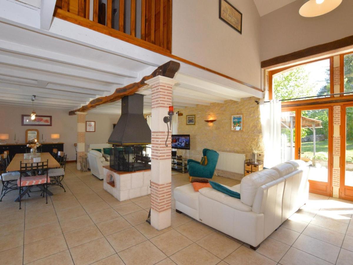 Charming Holiday Home With Pool Lavercantière Zewnętrze zdjęcie